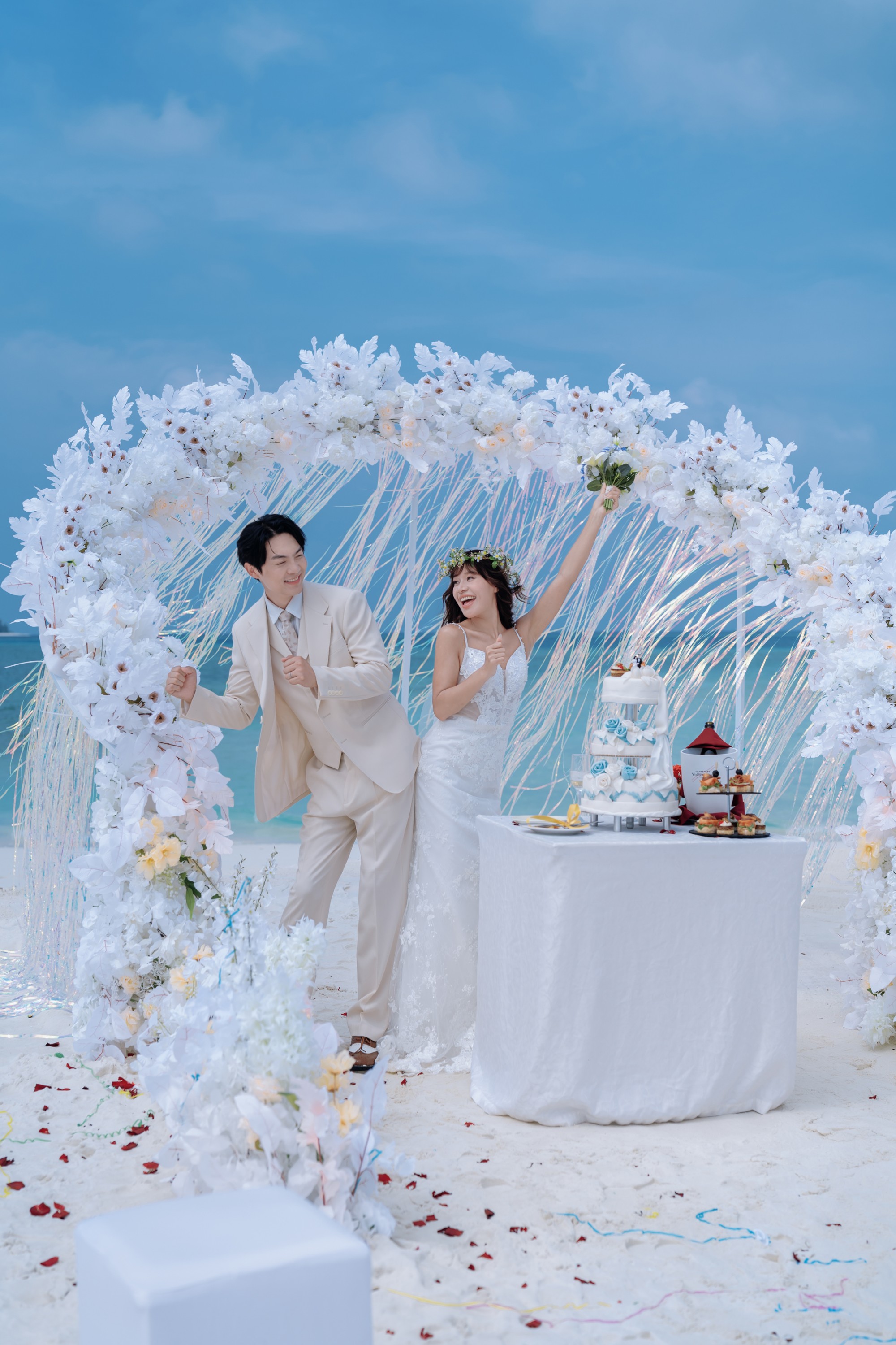 Velavaru_Maldives Beach Wedding_White Setup-3.jpg